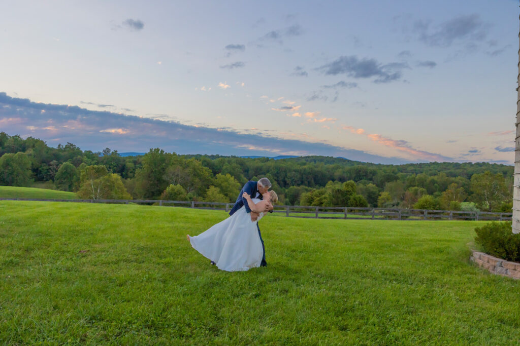 Castleton_8V2A7254_sunset-dipping-kiss